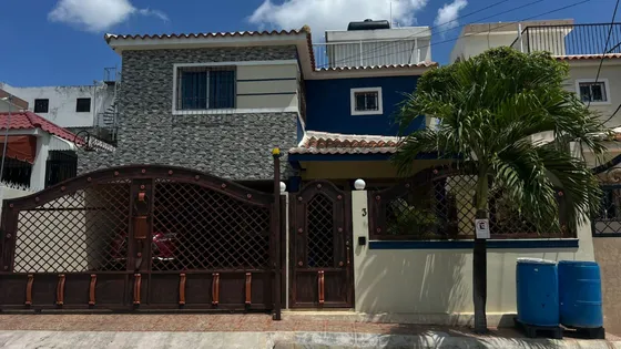 Casa En Venta En El Km 14 Autopista Duarte A 50 Metros Del Banco Popular Antes Del Res Los Hidalgos Sdo.