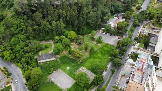 Se Alquila Terreno 1900m² En Los Samanes
