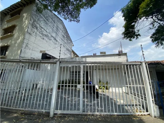 Casa En Venta Al Norte De Cali  Barrio Prados Del Norte
