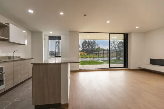 Para Estrenar Moderno Y Amplio Apartamento En La Milla De Oro Con Balcon Y Zona Verde  3 Habitaciones + 4 Baños