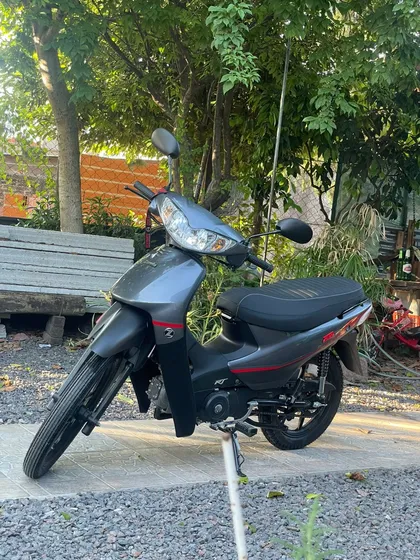 Zanella Zb 110 Full,año 2024,con 2300km,servis Echos Al Día