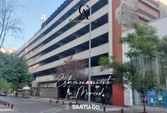 Estacionamiento Fácil Y Cómodo Acceso, Paseo Huérfanos, Stgo