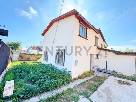 Se Vende Casa Con Potencial Comercial En Peñuelas