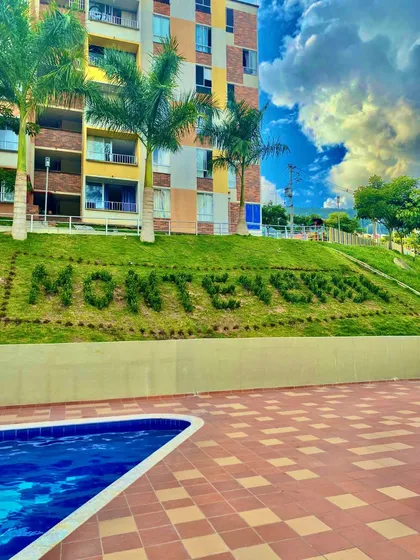 Arriendo Habitación En Girón, San Antonio Del Carrizal