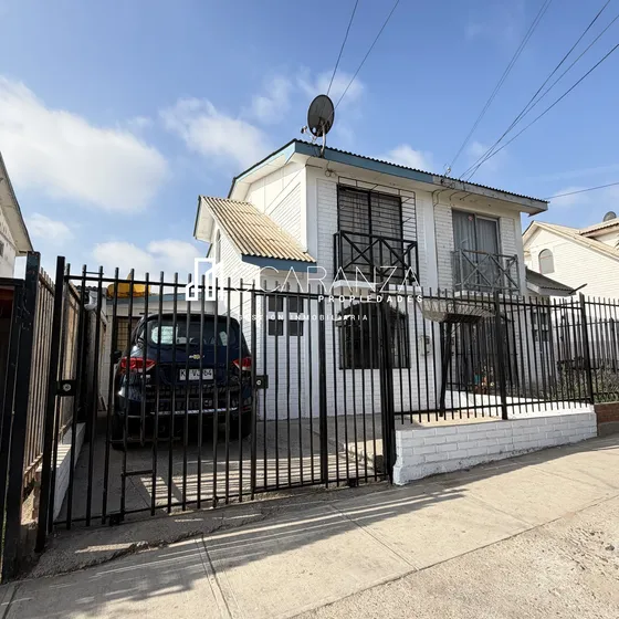 Casa En Venta 2d 1b Excelente Ubicación