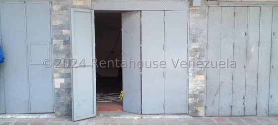 Local Comercial En Venta, La Candelaria Mls #24-21350