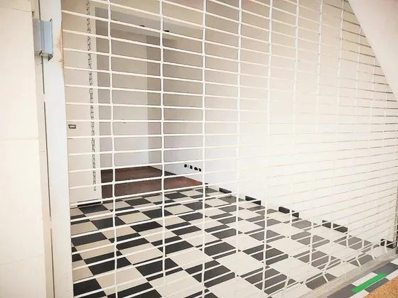 Local En Arriendo En Mirandela. Cod A1051126