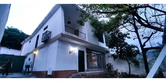 Se Alquila Casa 345m2 La Trinidad 9291