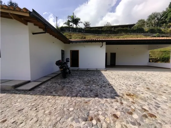 Casa En Arriendo En Envigado Sector Antillas