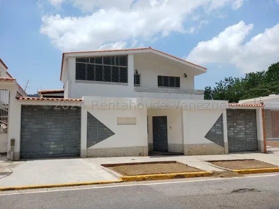 Trigal Centro Casa En Venta Ubicada En Valencia 24-23389 Eloisa Mejia