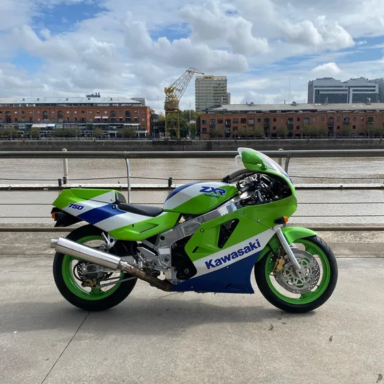 Kawasaki Zxr 750 H2