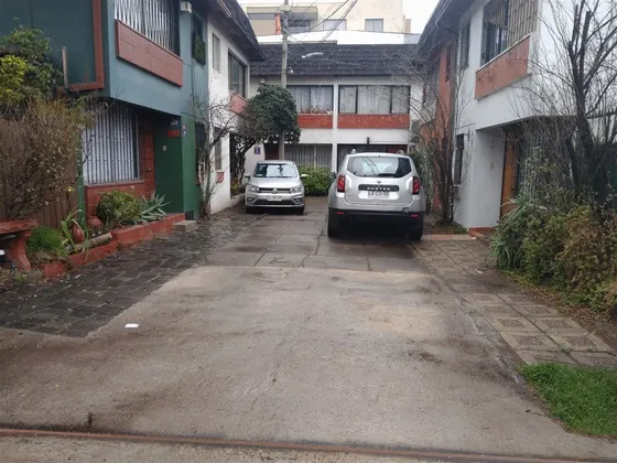 Casa En Venta De 4 Dorm. En Ñuñoa