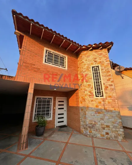 Town House En En Venta Ubicado En La Urb. San Pablo En Turmero 