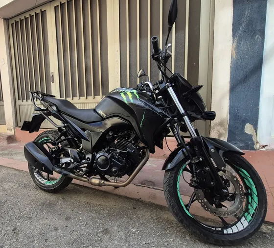 Akt Cr5