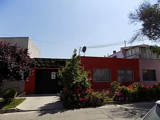 Dueño Vende Casa Y Estacionamiento, Metro/servicios Cercanos