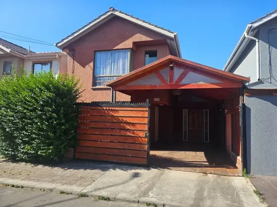 Venta Hermosa Casa Gran Barrio 3hab+2bañ+estac+patio