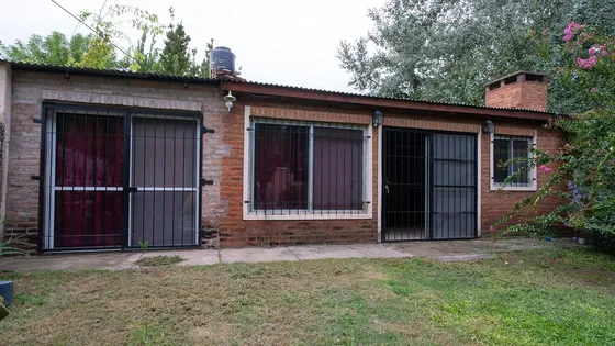 Venta- Casa De Fin De Semana Con Pileta