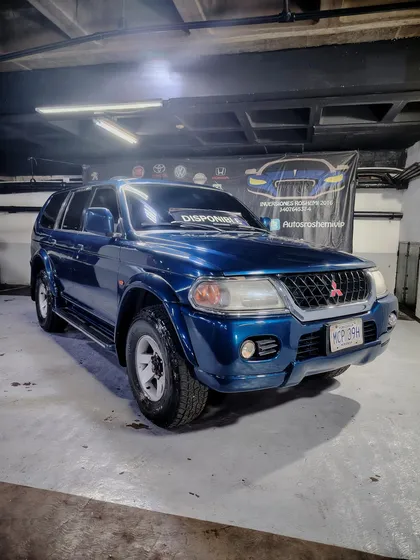 Mitsubishi Montero Sport G