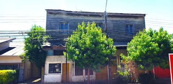 Sitio Excelente Ubicación Frente A Plaza De Armas.
