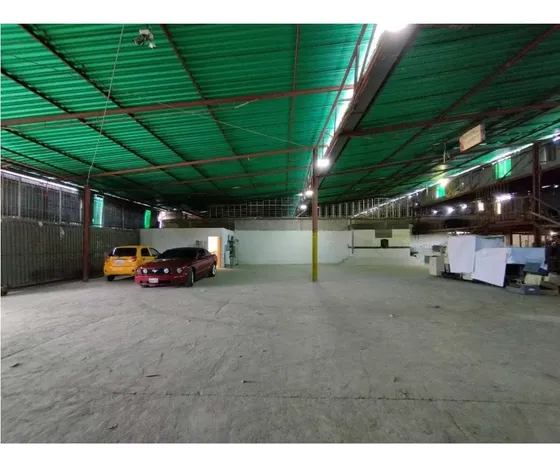 Michelle Alquila Galpón Comercial De 1000m2 Mañongo Diagonal A Dunas Ms-m /726