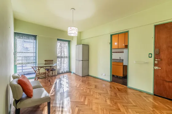 Venta. Apto Credito. 3 Ambientes. Toilete Y Baño Completo. Almagro