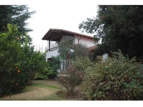 Excelente Casa De Construcción Sólida Estilo Chilena Pirque