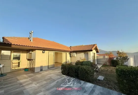 Casa En Exclusivo Condominio 306m2.