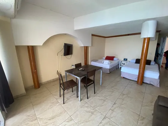 Excelente Suite En Torres Gemelas R.a