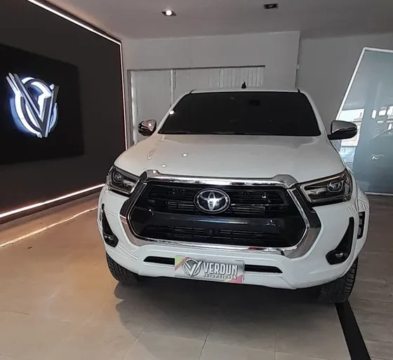 Toyota Hilux Pick-up 2.8 Cd Srx 204cv 4x4 At