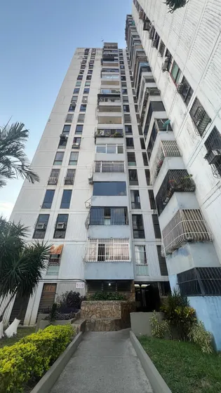 Gf Se Vende Apartamento En Las Quintas De Naguanagua 
