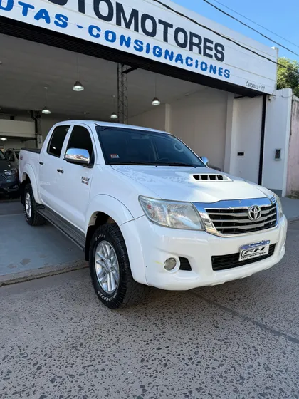 Toyota Hilux Pick-up 3.0 Cd Srv Cuero I 171cv 4x2