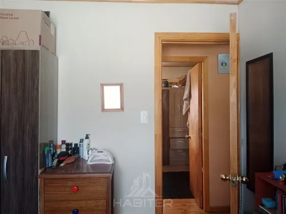 Casa En Venta De 4 Dorm. En Talca (39254)