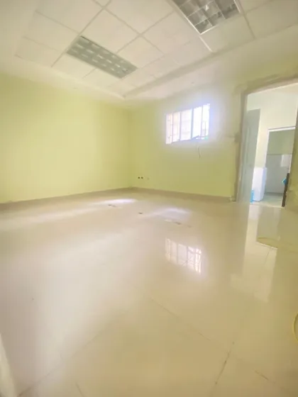 Gazcue - Casa - Local Comercial En Alquiler  3 Niveles -***área De Almacén Y Planta Eléctrica Full *** Ideal Para Oficinas - Clínica - Estética - Publicitarias - Ong  Otros 