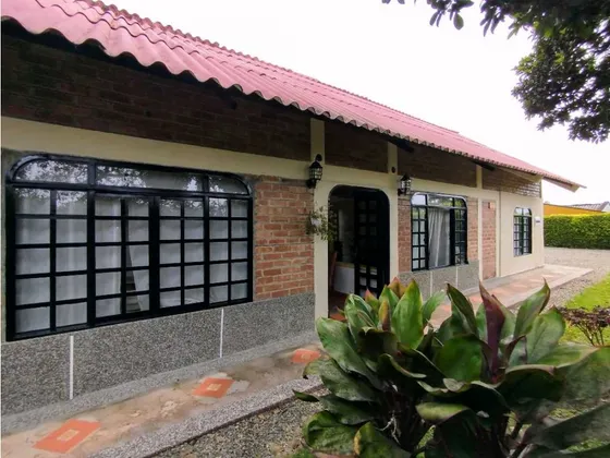 Se Vende Finca Hotel En Pueblo Tapao Montenegro