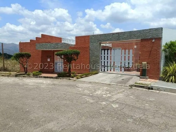 Casa En Venta En Altos De Guataparo Valencia Mm Carabobo Moderna Con Detalles De Lujo Preciosa Terraza 