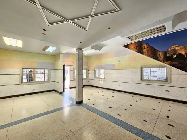 Edificación Con Proyecto Para Clinica O Centro Empresarial Calicanto Maracay 