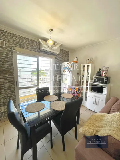 Venta Departamento 3 Ambientes Con Balcón Y Terraza Propia. Isidro Casanova