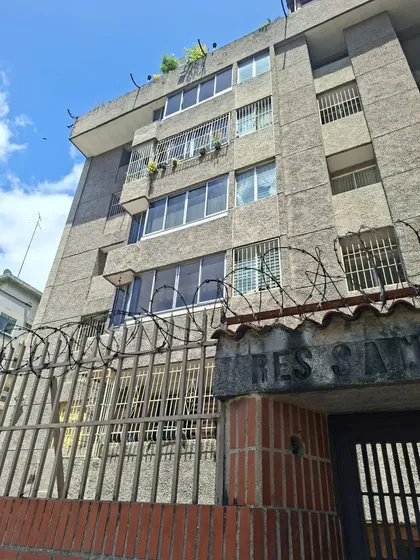 Oportunidad Única! Amplio Y Cómodo Apartamento En El Llanito. Oa