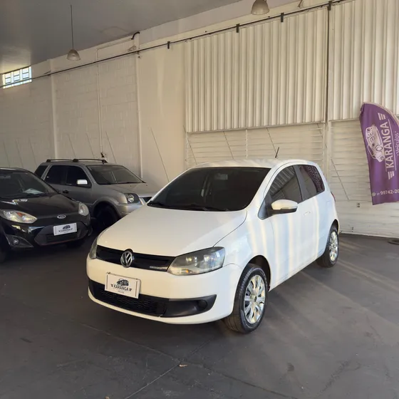 Volkswagen Fox Fox 1.6 Vht Bluemotion (flex) 4p