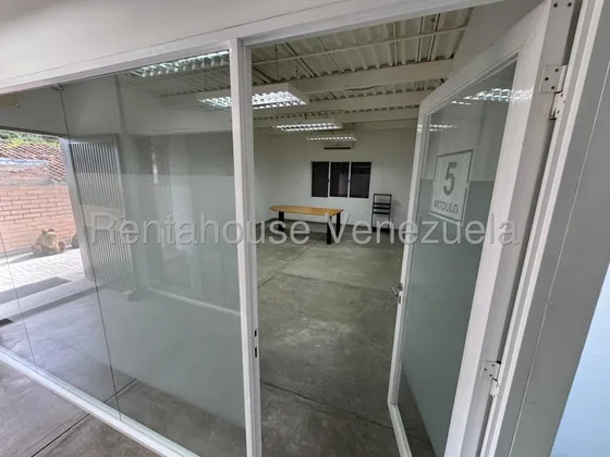 Csalad Comercial (oficina) En Alquiler En Santa Mónica, Distrito Metropolitano