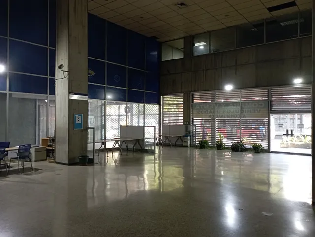 Jc - Venta / Alquiler Local Comercial Pb: 800 M2 + Mezzanina 1720 M2 + Sótano 5.667 M2. Av. Nueva Granada