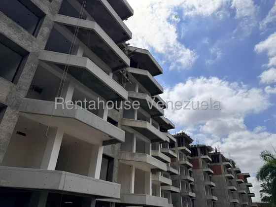Apartamento En Venta En La Castellana Quarzo Mohedano Con Planes De Financiamiento Directo Con La Constructora