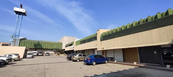 Local Comercial Alquiler En Av Las Ferias 286731