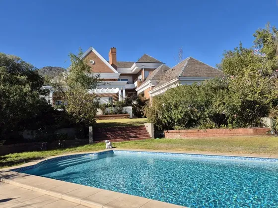 Casa En Venta En Quinchamalí Las Condes