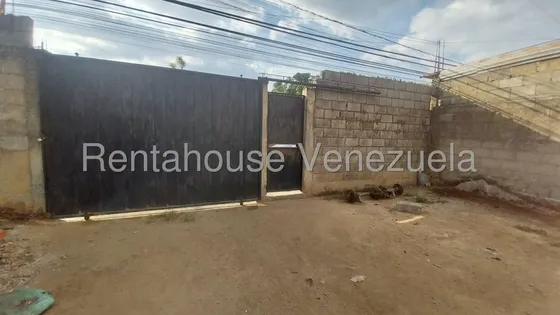Terreno En Venta En Cabudare Tarabana Cuenta Con 565m2 Con Todos Los Servicios Básicos Y Casa Rural Cod 25 14702 Comunícate Soy Gabi Irastorza                                                          