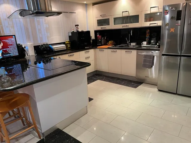 Vera Casa Inmobiliaria Vende Penthouse En Urbanización El Bosque  Residencias Bosque. Encantado , Valencia,  Ns-2