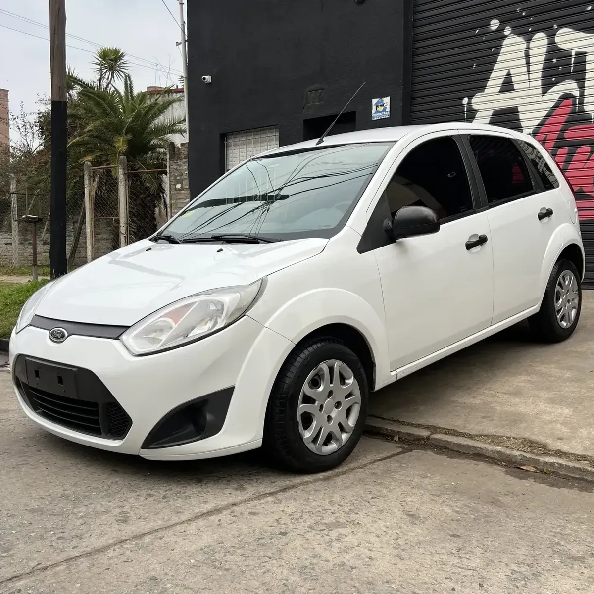 Ford Fiesta 1.6 One Ambiente Plus 98 hp