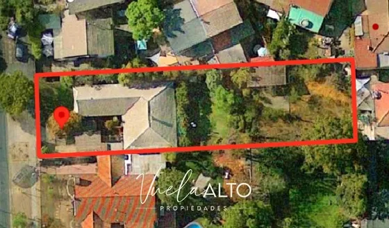 Casa En Venta De 4 Dorm. En Las Condes / Gran Terreno