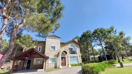 Casa En Alquiler En La Herradura Pinamar