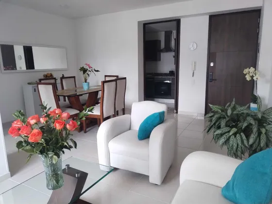 Venta Apartamento Edificio Green Gold Bucaramanga Excelente Iluminación, Ventilación, Espacios Amplios, Vista Al Parque Zona Verde. No Le Da El Poniente O Sol De La Tarde